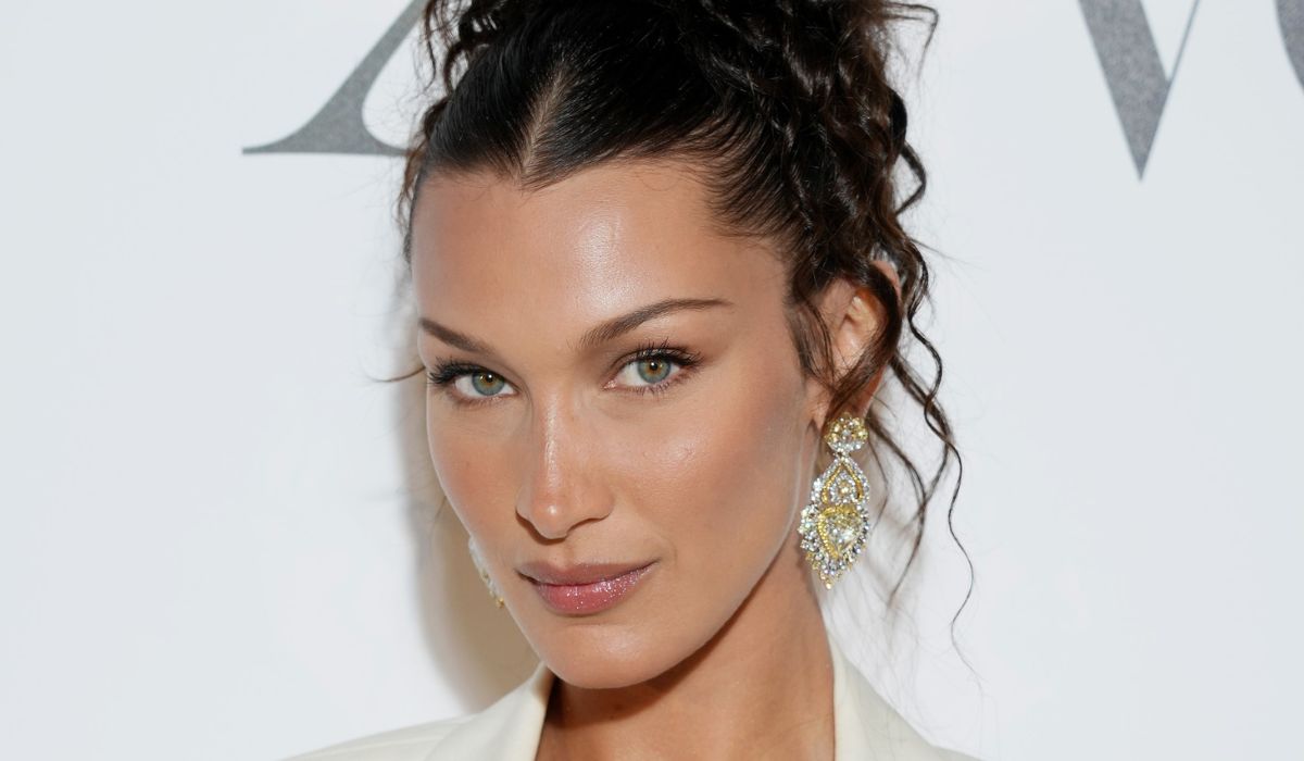 Bella Hadid Is In Qatar To See Palestine Exhibition